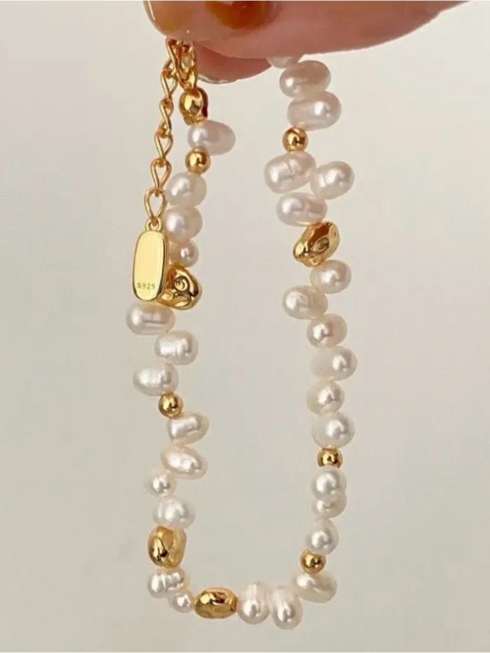 Irregular Freshwater Pearl & Gold Bead Bracelet - White & Gold